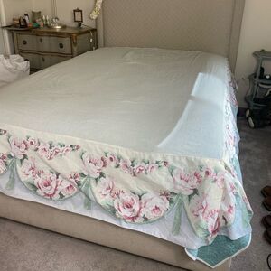 Vintage 50s floral King sz bed skirt floral French Country cottage farmhouse